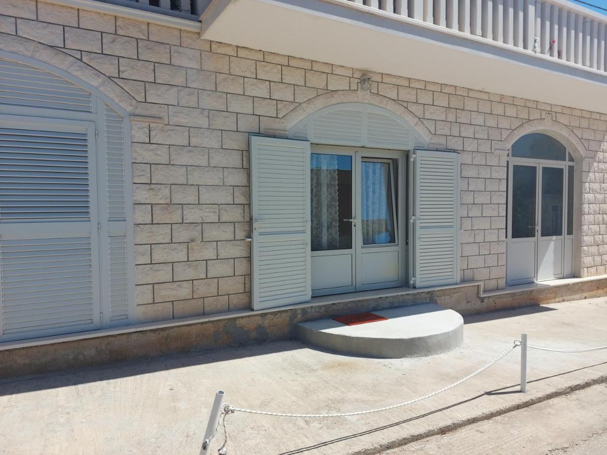 Apartments K & N Prizba Luaran gambar