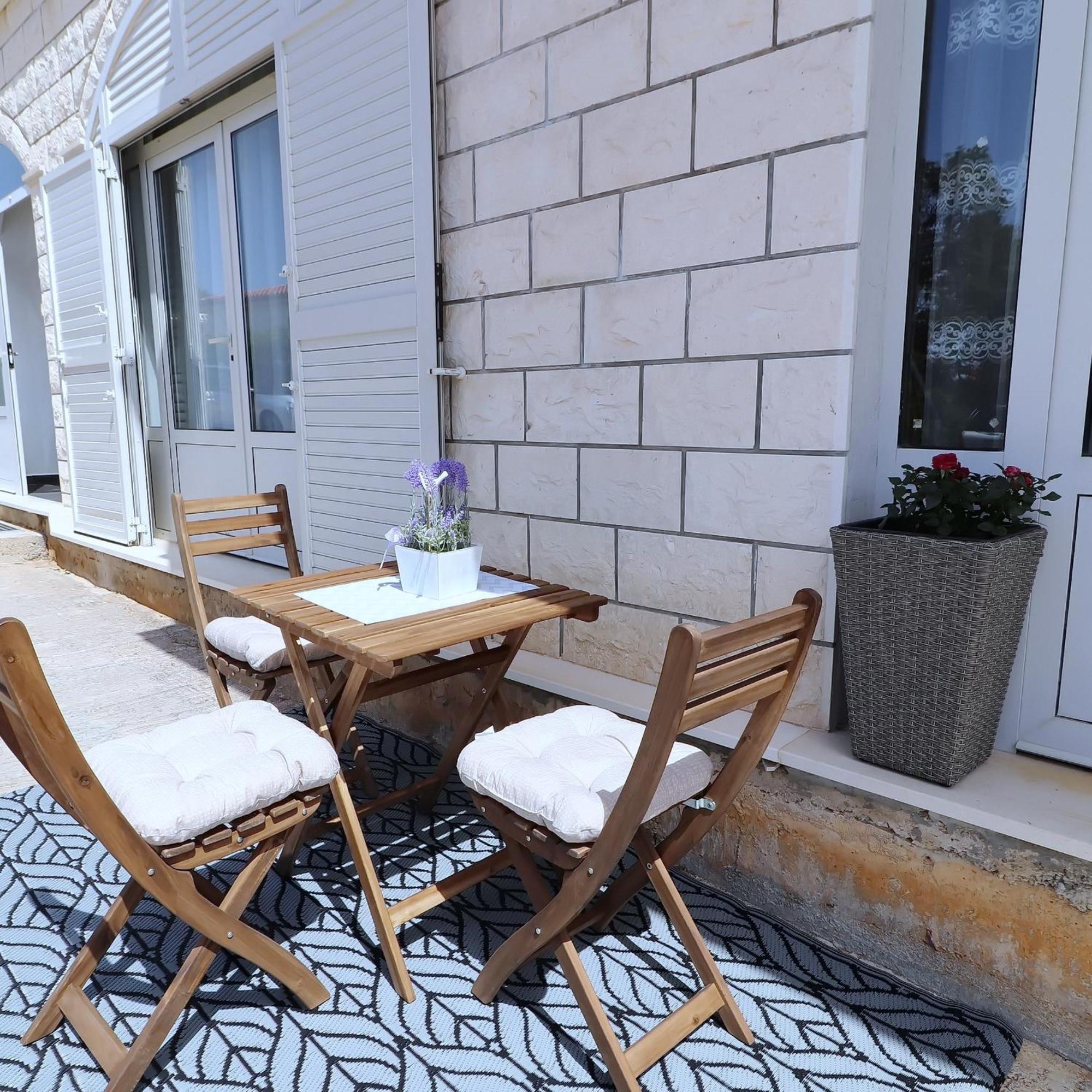 Apartments K & N Prizba Luaran gambar